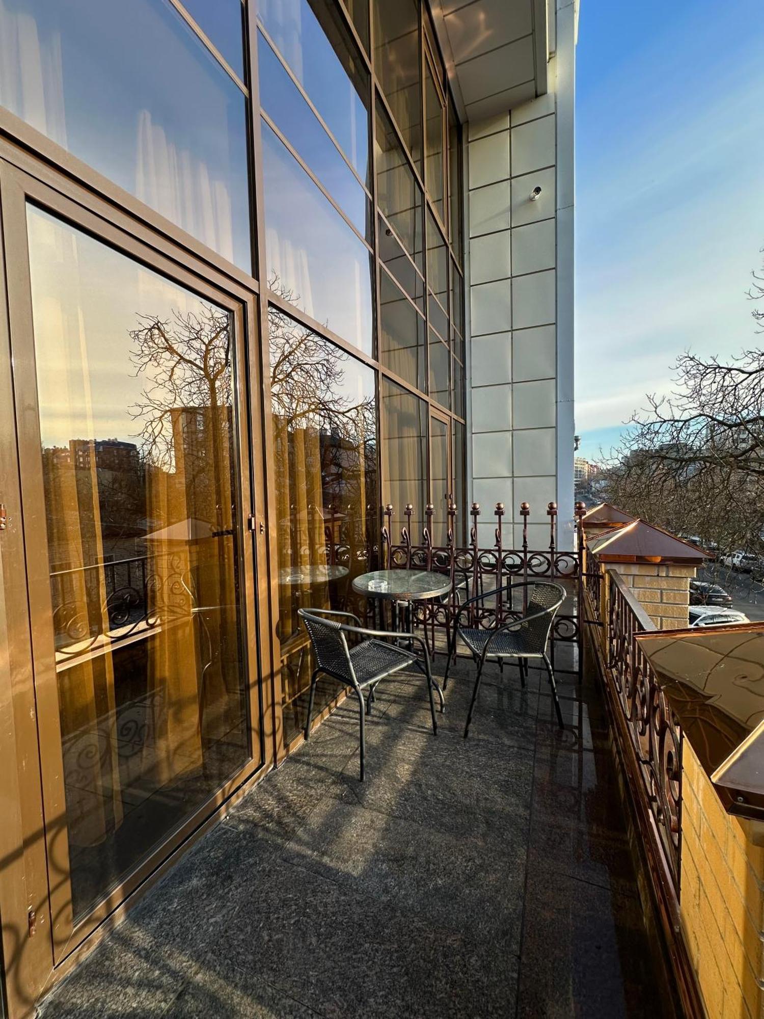 Hotel Atmosphere Полтава Стая снимка