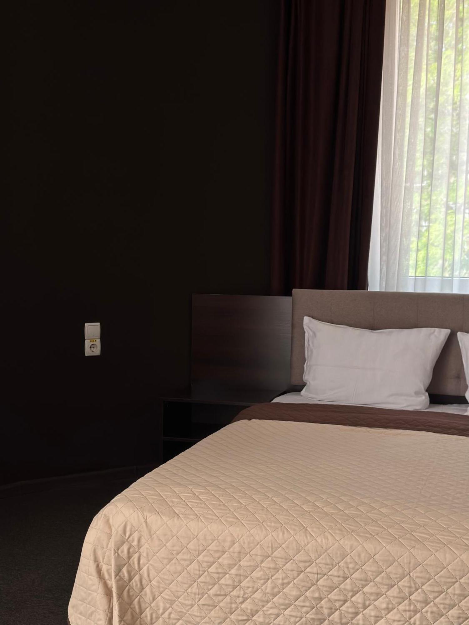 Hotel Atmosphere Полтава Екстериор снимка