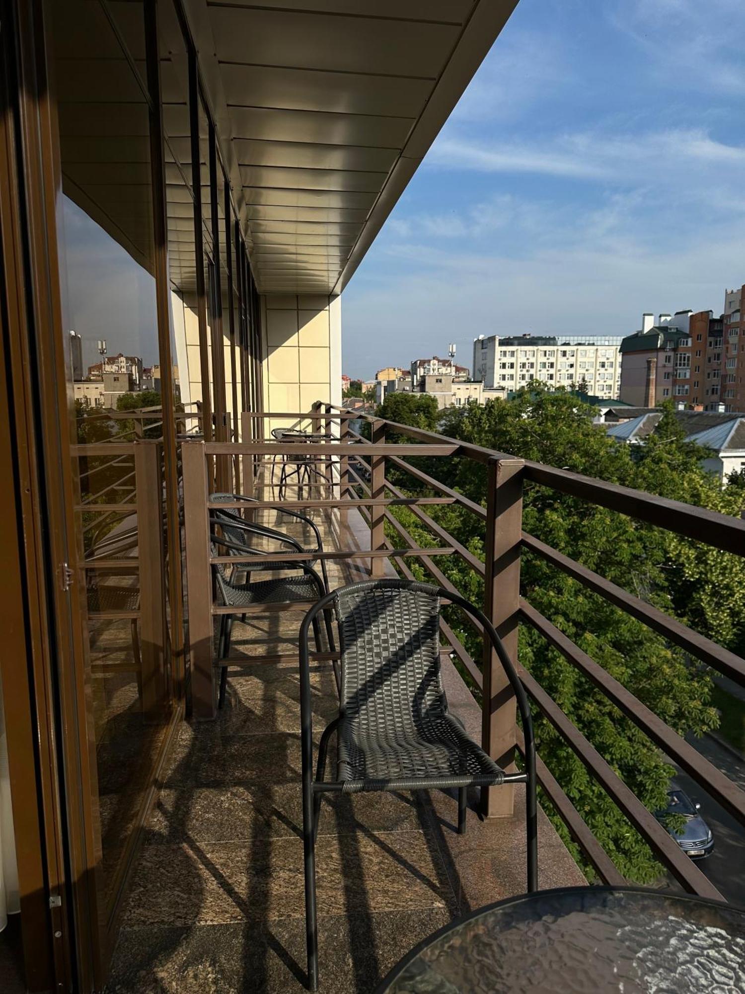 Hotel Atmosphere Полтава Екстериор снимка