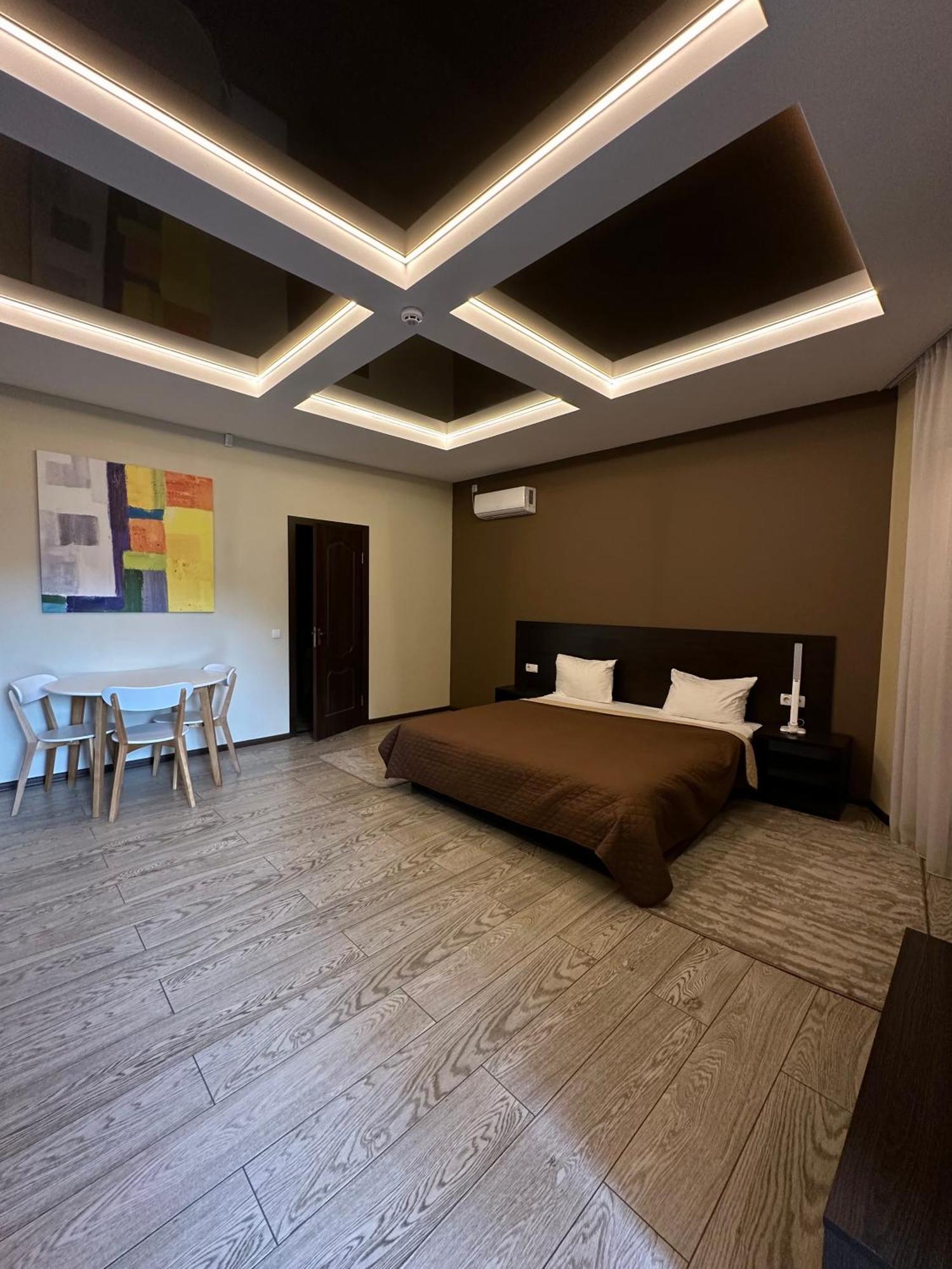Hotel Atmosphere Полтава Екстериор снимка