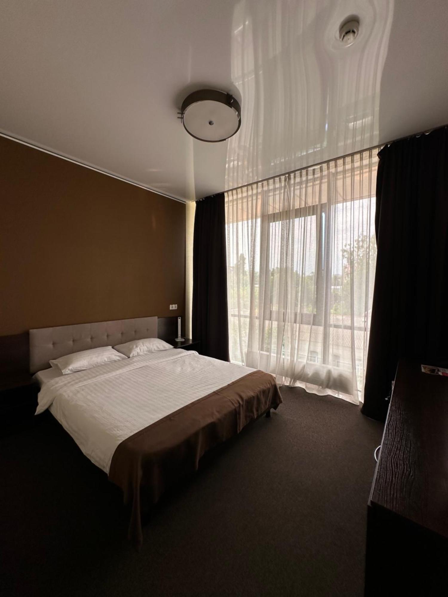 Hotel Atmosphere Полтава Екстериор снимка