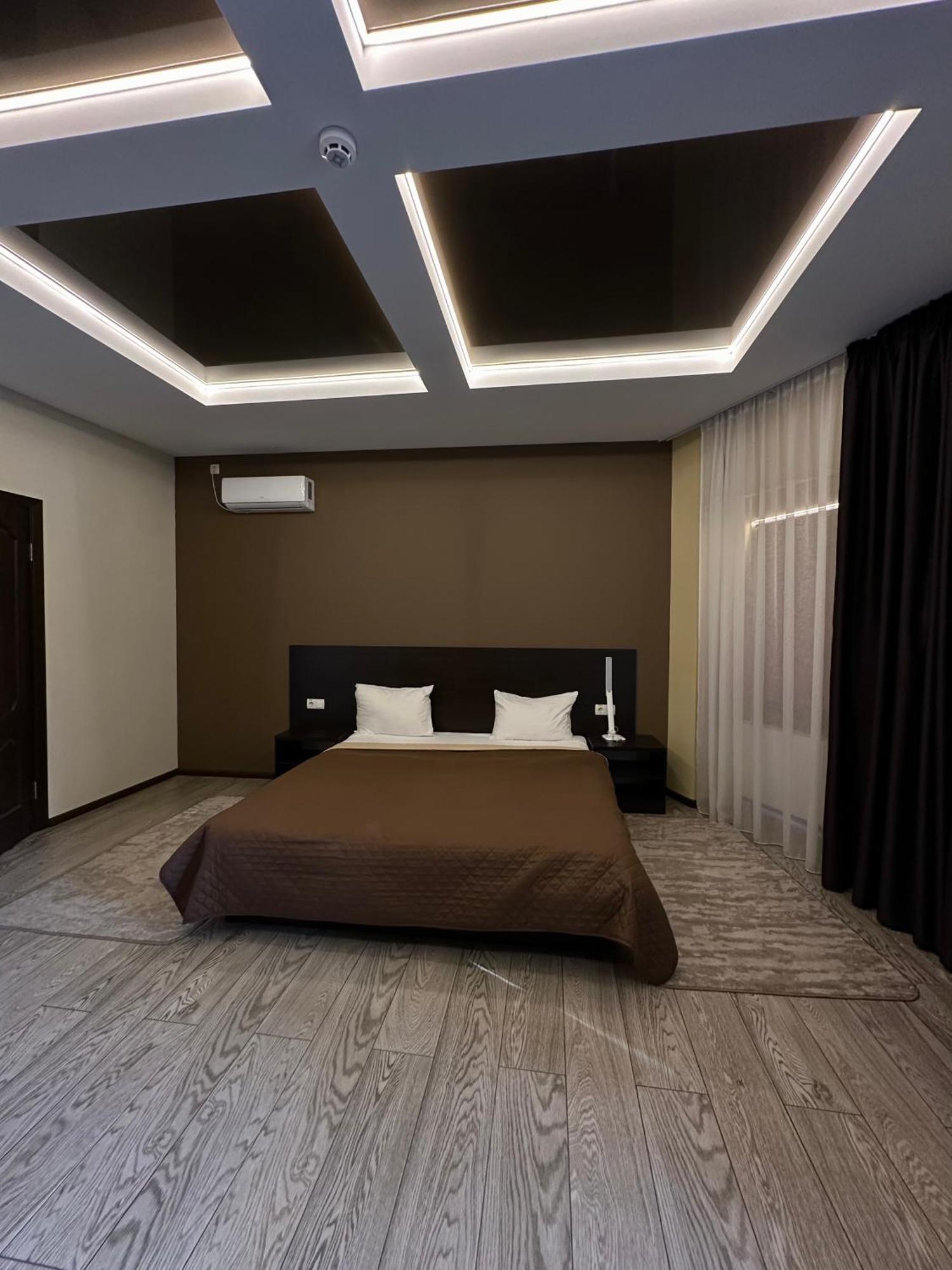 Hotel Atmosphere Полтава Екстериор снимка