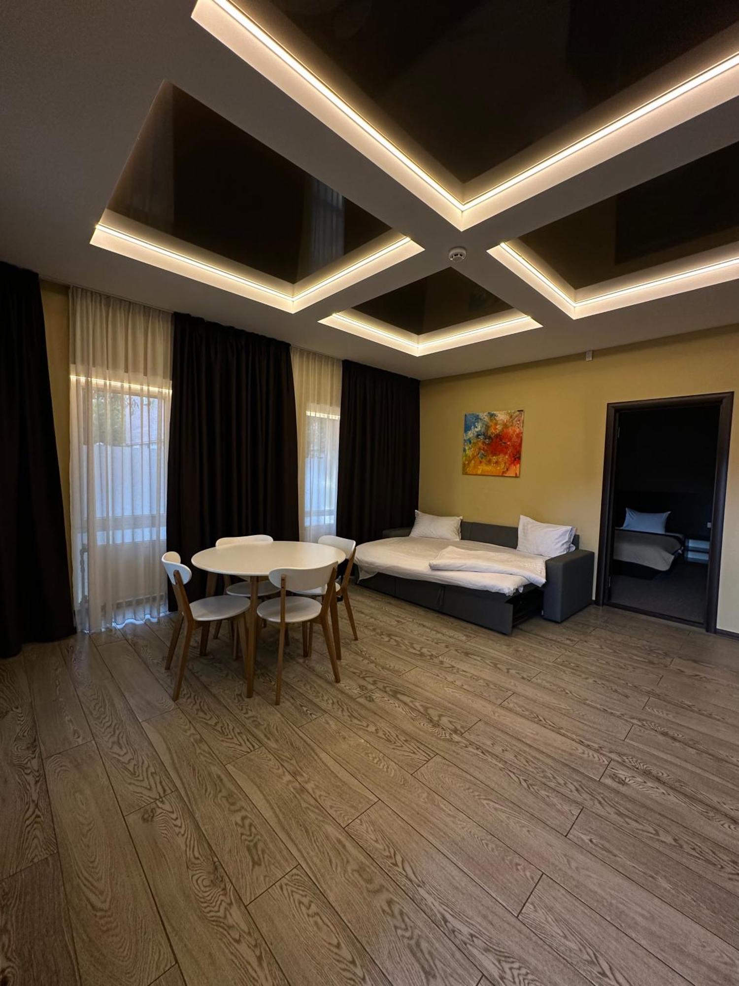 Hotel Atmosphere Полтава Екстериор снимка