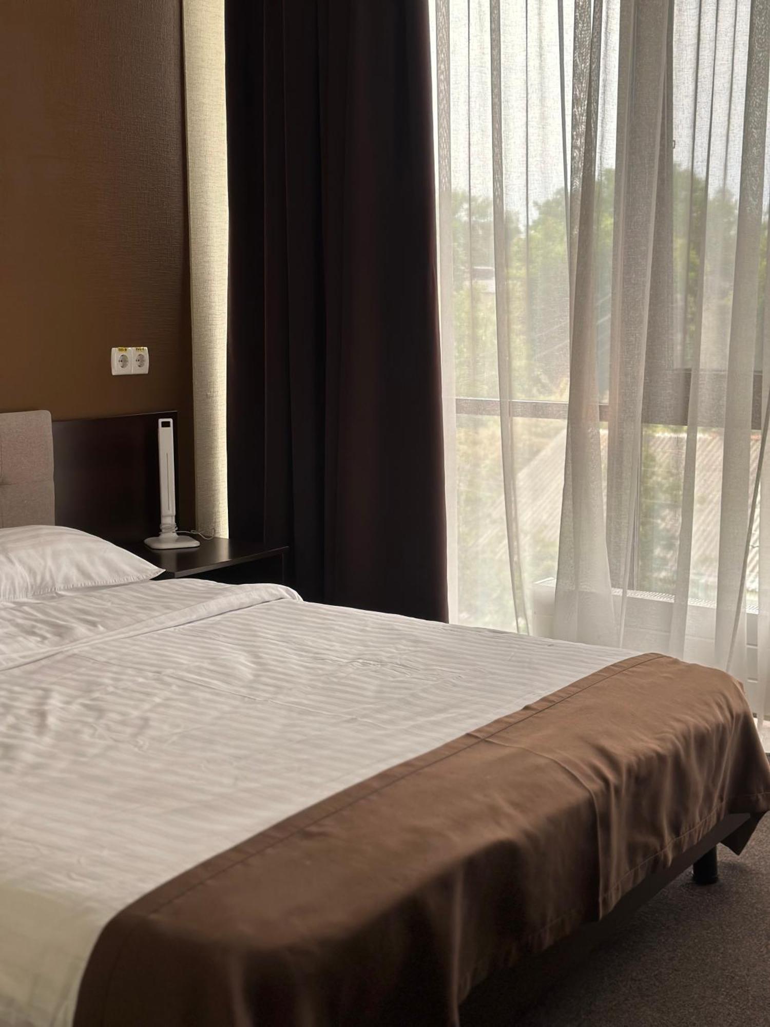 Hotel Atmosphere Полтава Екстериор снимка