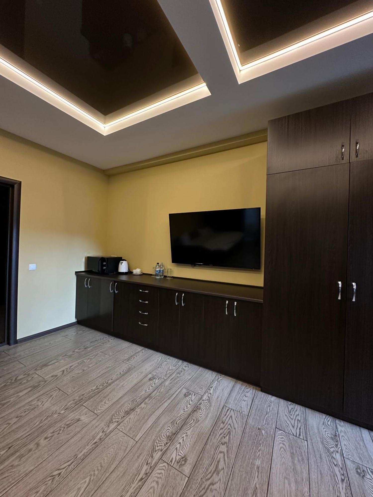 Hotel Atmosphere Полтава Екстериор снимка
