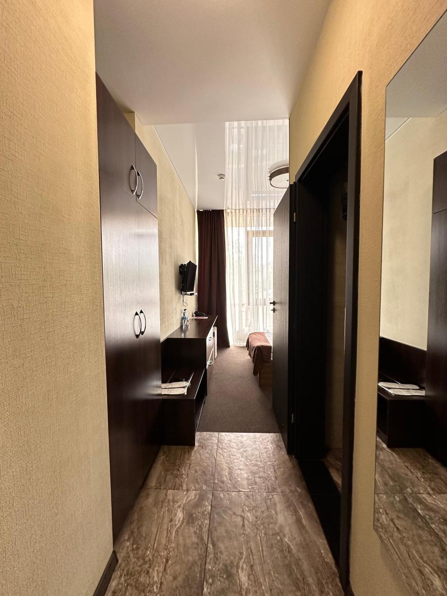 Hotel Atmosphere Полтава Екстериор снимка