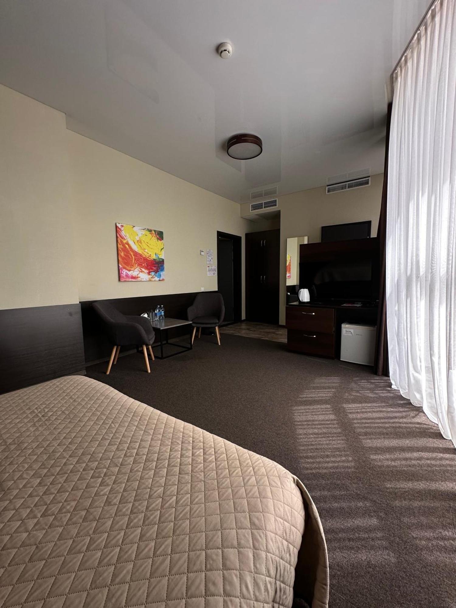 Hotel Atmosphere Полтава Екстериор снимка