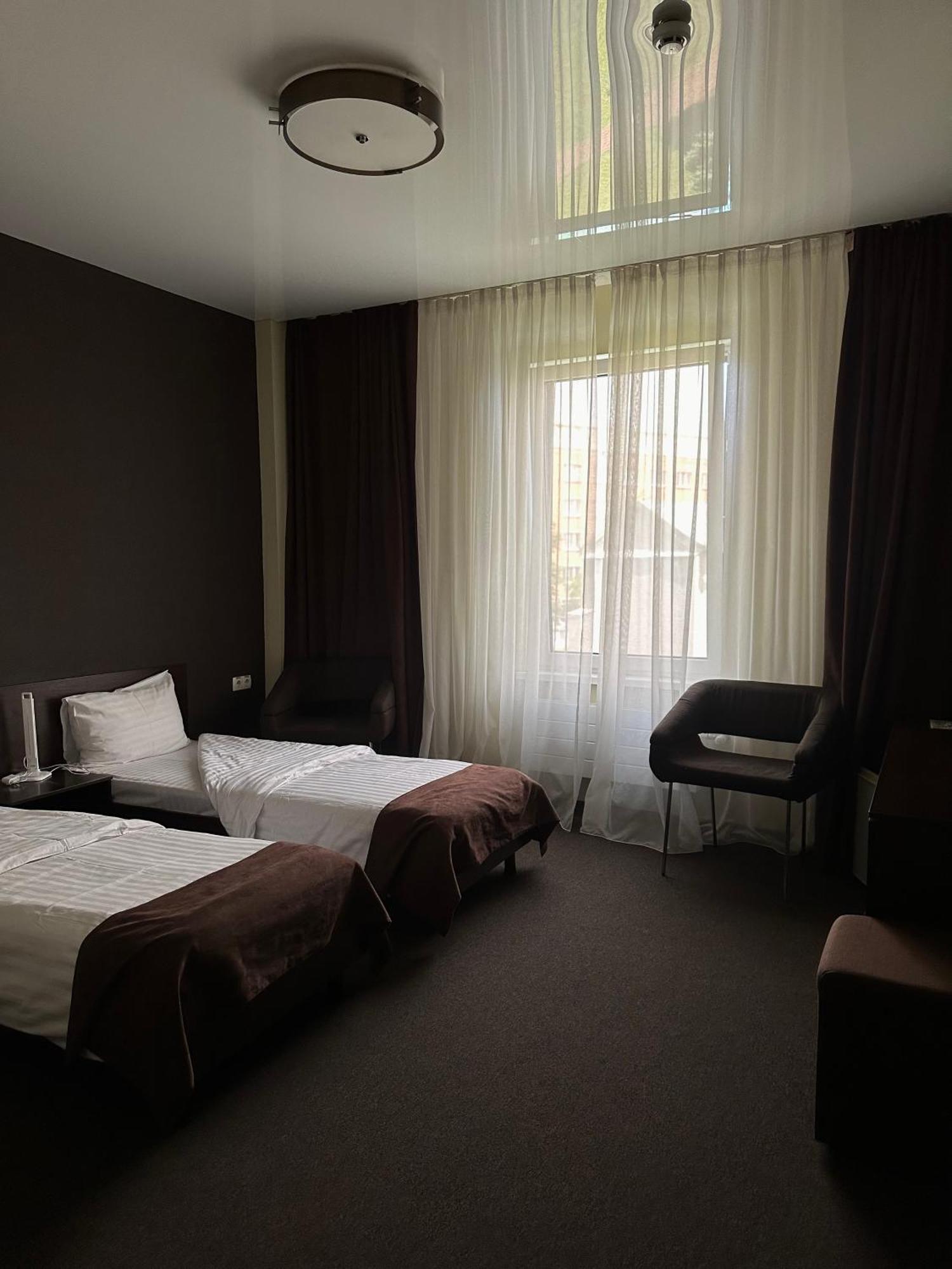 Hotel Atmosphere Полтава Екстериор снимка