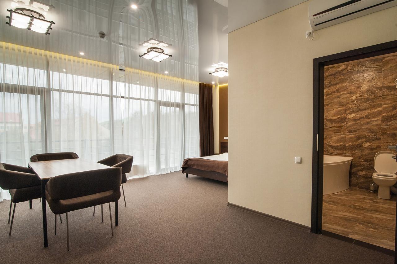 Hotel Atmosphere Полтава Екстериор снимка